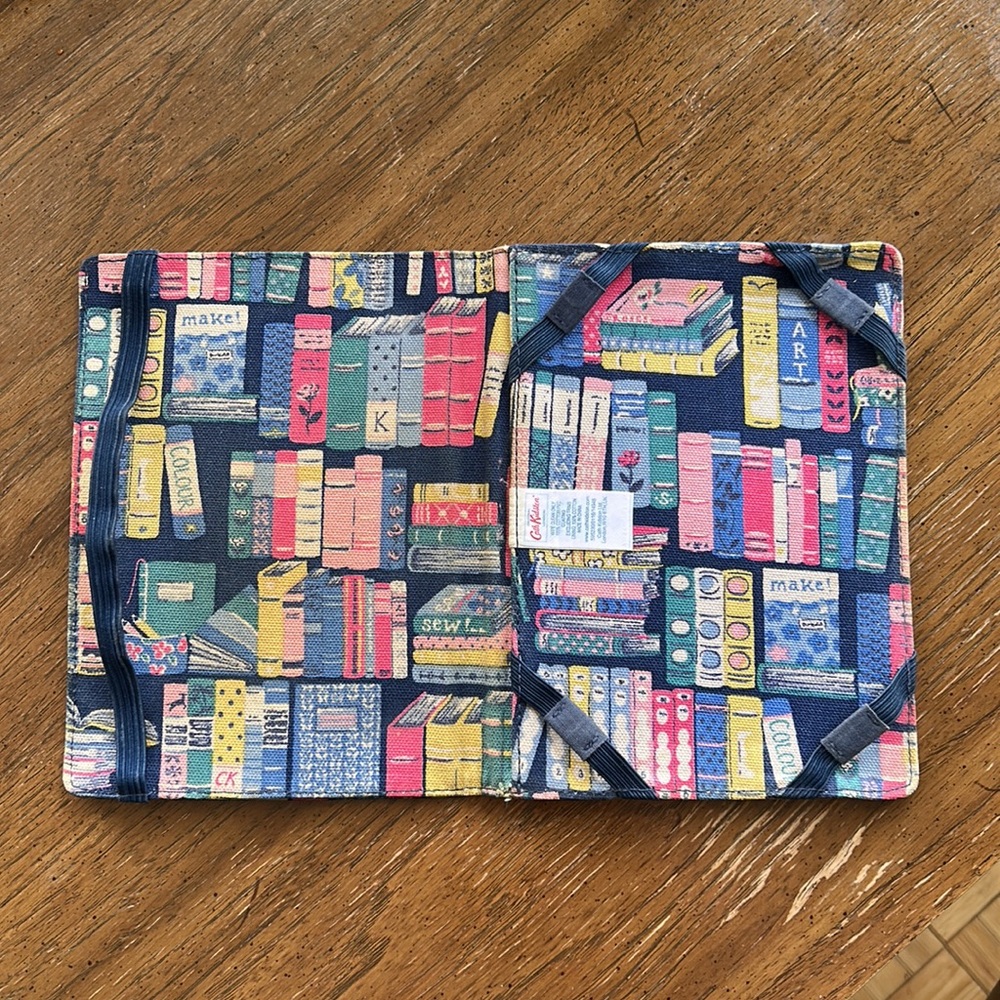 Cath Kidston Library E-reader Case - Picture 3 of 8